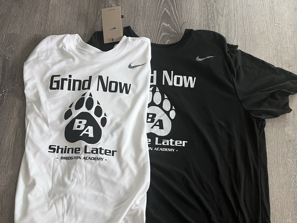 Nike Men s Team Legend Short Sleeve Crew